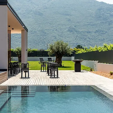 Vinea Rural - Adults Only *